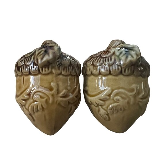 Vintage Acorn Salt‎ and Pepper Shakers Brown Fall Small - Picture 3 of 4